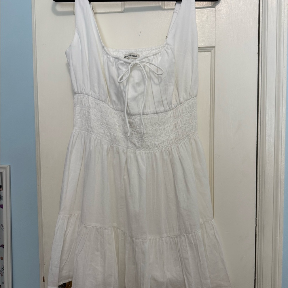 Abercrombie & Fitch White Tie-Front Skirt